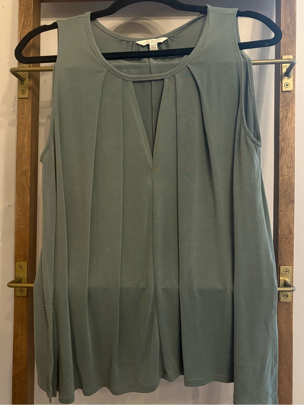 Lucky Brand Pleated Sleeveless Tank Top - Sage Green